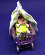 Lade das Bild in den Galerie-Viewer, Komplettset aus Holz: Kinderzimmer Mädchen