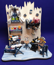 Lade das Bild in den Galerie-Viewer, Komplettset aus Holz: Nähstube mit viel Zubehör