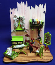 Lade das Bild in den Galerie-Viewer, Komplettset aus Holz: Nähstube mit viel Zubehör