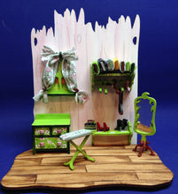 Lade das Bild in den Galerie-Viewer, Komplettset aus Holz: Nähstube mit viel Zubehör