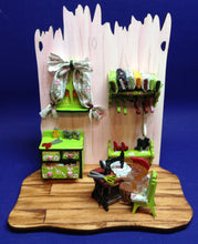 Lade das Bild in den Galerie-Viewer, Komplettset aus Holz: Nähstube mit viel Zubehör