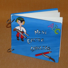 Lade das Bild in den Galerie-Viewer, Pirat diy mit Zubehör, Holzteilchen zum Anmalen, Holzteile bemalen, Pirat basteln, Türschilder basteln, Basteln mit Holz, Basteln mit Kindern, Piratenschiff zum Bemalen, PRH 1214