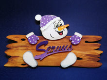 Lade das Bild in den Galerie-Viewer, Schneemann mit Mütze aus Holz, Kantenhocker
Schneemannkopf mit Hände und Füße Weihnachtsdeko gestalten, Bastelset Weihnachten, Weihnachtsdekoration, basteln mit Kindern im Winter, Schneemann aus Holz gestalten, Schneemann aus Holz basteln, weihnachtliches Bastelset, Bastelidee Winter, Geschenkidee für Weihnachten, Weihnachtsbasteln, Schneemann zum setzen malen, basteln mit Holz, Schneemann zum setzen malen, weihnachtliches Bastelset, Bastelset Weihnachten, Weihnachtsdekoration, Schneemann aus Holz gestalt