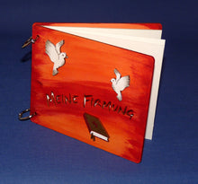 Lade das Bild in den Galerie-Viewer, Scrapbook "Meine Firmung" aus Holz und 6 Einlegeseiten Fotoalbuminspiration, Fotoalbum gestalten, Fotoalbum zum Basteln, Scrapbookideen, Scrapbooks, Fotoalbum scrapbooking, Fotoalbum diy, Fotoalbum zum Bemalen, Fotoalbum Gestaltungsideen, Fotoalbum zum Basteln, Fotoalbuminspiration, Scrapbooks, Fotoalbum diy, Fotoalbum scrapbooking, Fotoalbum zum Bemalen, Scrapbookideen, Fotoalbum Gestaltungsideen, Fotoalbum gestalten, MEB 5425