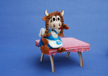 Lade das Bild in den Galerie-Viewer, Kuh Funny Schlenker Bastelsets zum Trockenfilzen /
Nadelfilzen Tiere trocken filzen, Bastelideen zum Filzen, Filzen mit Kindern, Nadelfizen, Basteln mit Filz, Lustige Figuren zum Filzen, Basteln mit Kindern, Kuh zum Filzen, Filzset, Tiere trocken filzen, Kuh zum Filzen, Basteln mit Filz, Filzset, Basteln mit Kindern, Filzen mit Kindern, Nadelfizen, Lustige Figuren zum Filzen, Bastelideen zum Filzen, RGH 6704SB