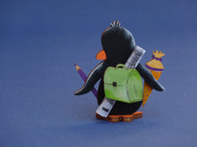 Lade das Bild in den Galerie-Viewer, Pinguin als Standfigur aus Holz Pinguin aus Holz basteln, Pinguin im Winter gestalten, basteln mit Kindern einfach, Bastelidee Weihnachten, weihnachtliches Bastelset, Pinguine malen, Geschenkidee für Weihnachten, Bastelset Weihnachten, Weihnachtsdekoration, Weihnachtsbasteln, Tiere basteln mit Holz, Weihnachtsdeko gestalten, Weihnachtsdekoration, Pinguine malen, Bastelidee Weihnachten, Pinguin im Winter gestalten, Weihnachtsdeko gestalten, Weihnachtsbasteln, basteln mit Kindern einfach, weihnachtliches Ba