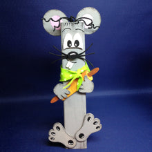 Lade das Bild in den Galerie-Viewer, Pfahltier Maus aus Holz Tiere aus Holz gestalten, Basteln mit Kindern, Bastelset aus Holz, Jahresdeko basteln, Dekoration mit Kindern gestalten, Deko gestalten, Bastelidee für Kinder, Tiere basteln mit Holz, Bastelset Mäuse, Mäuse bemalen, PMA 3204SB