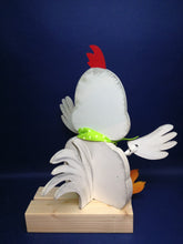 Lade das Bild in den Galerie-Viewer, Gockel aus Schlenker-Figur Gockel aus Holz gestalten, basteln zu Ostern mit Kindern, Gockel aus Holz bemalen, Osterdekoration aus Holz gestalten, Osterdeko selbst gestalten, Küken aus Holz, Osterbasteln einfach mit Kindern, basteln für Osterdeko, Ostergeschenk selber basteln, Bastelideen für Ostern, Bastelset aus Holz zum Basteln, Osterdekoration aus Holz gestalten, Ostergeschenk selber basteln, Osterbasteln einfach mit Kindern, basteln zu Ostern mit Kindern, Küken aus Holz, Bastelset aus Holz zum Basteln