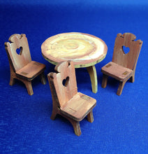 Lade das Bild in den Galerie-Viewer, Regal, Tisch, Stühle aus Holz für Fairy House Fairy House Innenleben, Wichtelhaus , Grill für Fairy House, Fairyhouse Landschaften , Bastelideen für fairy house , Holzartikel zum Bemalen , Wichtellandschaft, Fairyhousezumbasteln , Wichtelhausbasteln, Fairyhouse , Grill aus Holz, Holzartikel zum Basteln , WHL 6552SB