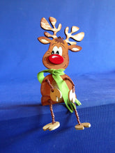 Lade das Bild in den Galerie-Viewer, Rentier aus Holz,
Schlenker-Figur Rentier zu Weihnachten gestalten, Bastelidee Weihnachten, Weihnachtsdekoration, Rentier zum setzen malen, Rentier aus Holz, basteln mit Kindern, Geschenkidee für Weihnachten, Weihnachtsbasteln, Weihnachtsdeko gestalten, Schlenker Tiere basteln mit Holz, Bastelset Weihnachten, weihnachtliches Bastelset, Weihnachtsdeko gestalten, Rentier aus Holz, Schlenker Tiere basteln mit Holz, basteln mit Kindern, Geschenkidee für Weihnachten, Rentier zum setzen malen, Bastelset Weihnac