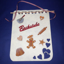 Lade das Bild in den Galerie-Viewer, 6cm Deko mit Schlitten aus Holz gestalten, Winterdeko selbst gestalten, basteln mit Kindern im Winter, Bastelidee Winter, Geschenkidee für Weihnachten, basteln mit Holz, Schlitten aus Holz basteln, Weihnachtsbasteln, Schlitten malen, Schlitten basteln Weihnachten, Weihnachtsdeko gestalten, Weihnachtsdekoration, Schlitten malen, Schlitten aus Holz basteln, Deko mit Schlitten aus Holz gestalten, basteln mit Kindern im Winter, Weihnachtsbasteln, Geschenkidee für Weihnachten, Schlitten basteln Weihnachten, Ba