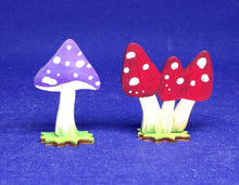 Lade das Bild in den Galerie-Viewer, Pilze zum Stellen ca. 5cm aus Holz Holzteile bemalen, Pilze zum Basteln, Dekoration für den Herbst basteln, Fliegenpilz zum Bemalen, Herbstdeko selbst gestalten, Kleine Holzteile, Basteln mit Holz für Kinder, Streuteile diy, Holzteile, Basteln mit Holz, Basteln mit Holzteile, Pilze aus Holz, Streuteile Holz, VGH 6905SB