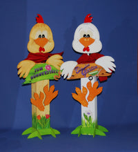 Lade das Bild in den Galerie-Viewer, Gockel als Leibgarde für Kantholz aus Holz Ostereier gestalten, Osterdeko selbst gestalten, Gockel aus Holz bemalen, Ostergeschenk selber basteln, Bastelideen für Ostern, Küken aus Holz, Bastelset aus Holz zum Basteln, basteln für Osterdeko, basteln zu Ostern mit Kindern, Osterdekoration aus Holz gestalten, Osterbasteln einfach mit Kindern, Osterbasteln einfach mit Kindern, Osterdeko selbst gestalten, basteln für Osterdeko, Gockel aus Holz bemalen, Bastelideen für Ostern, Ostergeschenk selber basteln, Bas