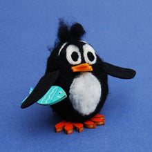 Lade das Bild in den Galerie-Viewer, Pinguin Charly Bastelsets zum Trockenfilzen/Nadelfilzen Filzen mit Kindern, Bastelideen zum Filzen, Filzset, Basteln mit Kindern, Tiere trocken filzen, Basteln mit Filz, Nadelfizen, Pinguin zum Filzen, Lustige Figuren zum Filzen, Nadelfizen, Tiere trocken filzen, Filzset, Basteln mit Kindern, Lustige Figuren zum Filzen, Pinguin zum Filzen, Filzen mit Kindern, Bastelideen zum Filzen, Basteln mit Filz, RGH 7108SB