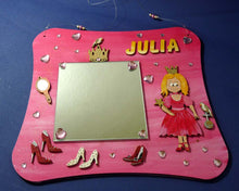 Lade das Bild in den Galerie-Viewer, Basteln mit Holz, Türschilder basteln, Holzteile bemalen, Krone zum Basteln, Prinzessin basteln, Holzteilchen zum Anmalen, Ideen aus Holz für Kinderzimmer, Basteln mit Kindern, PZH 6210