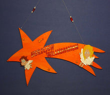 Lade das Bild in den Galerie-Viewer, 35cm basteln mit Kindern im Winter, Kometen zum Basteln Weihnachten, Winterdeko selbst gestalten, Bastelidee Winter, Deko mit Kometen aus Holz gestalten, Weihnachtsdeko gestalten, basteln mit Holz, Geschenkidee für Weihnachten, Weihnachtsdekoration, Weihnachtsbasteln, Kometen malen, Sterne aus Holz basteln, basteln mit Holz, Weihnachtsbasteln, Sterne aus Holz basteln, Geschenkidee für Weihnachten, basteln mit Kindern im Winter, Winterdeko selbst gestalten, Deko mit Kometen aus Holz gestalten, Bastelidee W