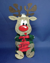 Lade das Bild in den Galerie-Viewer, Rentier aus Filz mit Säckchenbauch zum Nähen Weihnachtsbasteln, Basteln mit Kindern Weihnachten einfach, Rentiere basteln, Bastelideen aus Filz, Nähen für Anfänger, Nähen mit Kindern, Geschenkidee Nikolaus, Rentiere nähen, Nähen für Kinder, Rentiere Nähset, Weihnachtsgeschenke nähen, Bastelideen Nikolaus, Geschenkidee Weihnachten, Basteln mit Kindern Winter, Weihnachtsgeschenke, Bastelideen Nikolaus, Weihnachtsgeschenke nähen, Rentiere nähen, Geschenkidee Nikolaus, Nähen für Kinder, Rentiere basteln, Bast