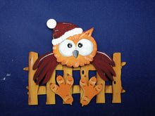 Lade das Bild in den Galerie-Viewer, Eule mit Mütze als Kantenhocker aus Holz  Basteln für Weihnachten, Basteln mit Holz für Kinder, Winterzeit basteln, Basteln mit Kindern, Bastelideen Winterzeit, Bastelbedarf aus Holz, Bastelideen Kinder, Holz bemalen Weihnachten, Holz bemalen für Weihnachten, Bastelset aus Holz, Basteln mit Kindern Winterzeit, Eulen bemalen, Eulen basteln, Bastelset,   EUH 3407SB
