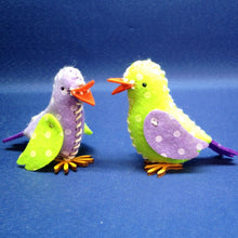 Lade das Bild in den Galerie-Viewer, Vögel aus Filz zum Nähen Vogel Nähset, Bastelideen zum Geburtstag, Geschenkidee, Frühlingsideen, Muttertag, Dekoidee Frühling, Bastelideen für Oma, Bastelideen für Mama, Nähen mit Kindern, Vogel aus Filz, Bastelideen für Kinder, Basteln im Frühling, Nähen für Anfänger, Basteln mit Kindern, Basteln für den Frühling, Nähen für Kinder,  Vogel Nähset, Basteln im Frühling, Nähen mit Kindern, Vogel aus Filz, Frühlingsideen, Bastelideen für Oma, Bastelideen für Mama, Basteln für den Frühling, Muttertag, Nähen für