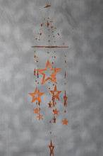 Lade das Bild in den Galerie-Viewer, Stern als Mobile aus Holz Sterne malen, basteln mit Kindern im Winter, Winterdeko selbst gestalten, Sterne basteln Weihnachten, Geschenkidee für Weihnachten, Deko mit Sternen aus Holz gestalten, Sterne aus Holz basteln, Bastelidee Winter, basteln mit Holz, Weihnachtsbasteln, Weihnachtsdekoration, Weihnachtsdeko gestalten, Deko mit Sternen aus Holz gestalten, Weihnachtsbasteln, Winterdeko selbst gestalten, basteln mit Holz, Sterne aus Holz basteln, Weihnachtsdeko gestalten, basteln mit Kindern im Winter, B