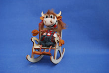 Lade das Bild in den Galerie-Viewer, Kuh Funny Schlenker Bastelsets zum Trockenfilzen /
Nadelfilzen Basteln mit Filz, Bastelideen zum Filzen, Filzen mit Kindern, Tiere trocken filzen, Filzset, Lustige Figuren zum Filzen, Nadelfizen, Basteln mit Kindern, Kuh zum Filzen, Tiere trocken filzen, Basteln mit Kindern, Lustige Figuren zum Filzen, Filzen mit Kindern, Filzset, Nadelfizen, Basteln mit Filz, Kuh zum Filzen, Bastelideen zum Filzen, RGH 6704SB