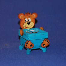 Lade das Bild in den Galerie-Viewer, 4x4cm H3cm Truhen zum Basteln, Truhen für Schmuck, Holzkunst, Holz bemalen acryl, Truhen für Mosaik, Holz bemalen, Truhen für Geldgeschenke, Basteln mit Holz, Holzideen , Holzteile, Basteln mit Holz für Kinder, Basteln mit Holz, Holzteile bemalen, Truhen für Mosaik, Holzideen , Holz bemalen, Truhen für Geldgeschenke, Basteln mit Holz, Holzteile bemalen, Holzteile, Holz bemalen acryl, Basteln mit Holz, Truhen für Schmuck, Holzkunst, Truhen zum Basteln, Basteln mit Holz für Kinder, BMH 2210SB