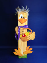 Lade das Bild in den Galerie-Viewer, Pfahltier Henne aus Holz basteln zu Ostern mit Kindern, Küken aus Holz bemalen, Küken aus Holz, Bastelset aus Holz zum Basteln, basteln für Osterdeko, Osterdeko selbst gestalten, Ostergeschenk selber basteln, Osterbasteln einfach mit Kindern, Ostereier gestalten, Bastelideen für Ostern, Osterdekoration aus Holz gestalten, basteln für Osterdeko, Küken aus Holz, Ostergeschenk selber basteln, Bastelideen für Ostern, Osterdekoration aus Holz gestalten, Bastelset aus Holz zum Basteln, Küken aus Holz bemalen, O