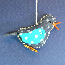 Lade das Bild in den Galerie-Viewer,   Vogel Nähset, Bastelideen für Mama, Vogel aus Filz, Basteln mit Kindern, Basteln im Frühling, Bastelideen für Kinder, Bastelideen für Oma, Geschenkidee, Dekoidee Frühling, Bastelideen zum Geburtstag, Nähen für Anfänger, Nähen für Kinder, Nähen mit Kindern, Muttertag, Frühlingsideen, Basteln für den Frühling,  NVL 3807-P57