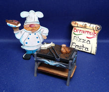 Lade das Bild in den Galerie-Viewer, Koch mit Grill aus Holz fairygarden, Wichtelhausbasteln, Fairyhouse , Wichtel als Koch aus Holz, Wichtelhaus , Fairyhouse Landschaften , Bastelideen für fairy house , Holzartikel zum Basteln , Holzartikel zum Bemalen , Grill aus Holz, Wichtellandschaft, Fairyhousezumbasteln , Grill für Fairy House, WHL 6551SB
