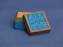 Lade das Bild in den Galerie-Viewer, Stempel Baby 60 cm Stempeln, Stempelideen, Stempel für scrapbooking, Stempel für Kartengestaltung, Stempel für Kinder, Stempel mit Holzgriff, Stempel für Geschenke, Baby Stempel, Stempel für Hochzeit, Stempel für Holz, SPG 3007