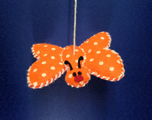 Lade das Bild in den Galerie-Viewer,   Frühlingsideen, Basteln mit Kindern, Dekoidee Frühling, Nähen mit Kindern, Basteln für den Frühling, Nähen für Anfänger, Geschenkidee, Bastelideen für Kinder, Bastelideen für Mama, Schmetterling Nähset, Basteln im Frühling, Muttertag, Nähen für Kinder, Schmetterling, Schmetterling aus Filz, Bastelideen zum Geburtstag, Bastelideen für Oma,  NSC 4809-P16
