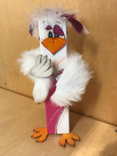 Lade das Bild in den Galerie-Viewer, Henne als Pfahltier aus Holz basteln für Osterdeko, Küken aus Holz bemalen, Bastelideen für Ostern, Bastelset aus Holz zum Basteln, Osterdekoration aus Holz gestalten, basteln zu Ostern mit Kindern, Ostereier gestalten, Osterdeko selbst gestalten, Ostergeschenk selber basteln, Küken aus Holz, Osterbasteln einfach mit Kindern, Bastelset aus Holz zum Basteln, Osterdekoration aus Holz gestalten, Küken aus Holz, Küken aus Holz bemalen, Osterbasteln einfach mit Kindern, basteln zu Ostern mit Kindern, Osterdeko