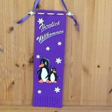 Lade das Bild in den Galerie-Viewer, 16cm basteln mit Kindern einfach, Bastelidee Weihnachten, Geschenkidee für Weihnachten, Tiere basteln mit Holz, Pinguin aus Holz basteln, Pinguinpapa aus Holz, Pinguine malen, weihnachtliches Bastelset, Pinguin im Winter gestalten, Weihnachtsdeko gestalten, Weihnachtsbasteln, Weihnachtsdekoration, Pinguinpapa aus Holz, Weihnachtsdekoration, weihnachtliches Bastelset, Pinguin im Winter gestalten, Geschenkidee für Weihnachten, Pinguin aus Holz basteln, basteln mit Kindern einfach, Weihnachtsbasteln, Pinguin