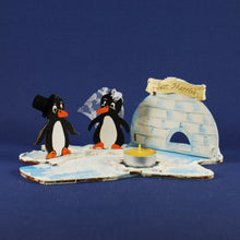 Lade das Bild in den Galerie-Viewer, 25cm weihnachtliches Bastelset, Pinguine malen, Weihnachtsdekoration, Pinguin im Winter gestalten, Weihnachtsdeko gestalten, Weihnachtsbasteln, basteln mit Kindern einfach, Tiere basteln mit Holz, Pinguin aus Holz basteln, Pinguinmama aus Holz, Bastelidee Weihnachten, Geschenkidee für Weihnachten, Pinguin im Winter gestalten, Weihnachtsdekoration, Bastelidee Weihnachten, Pinguin aus Holz basteln, Geschenkidee für Weihnachten, basteln mit Kindern einfach, Pinguinmama aus Holz, Pinguine malen, Tiere basteln