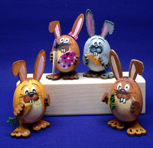 Lade das Bild in den Galerie-Viewer, kleine Hasen aus Styropor und Holz Bastelideen für Ostern, Osterhasen aus Holz bemalen, Hasen aus Holz und Styropor, Osterdeko selbst gestalten, basteln für Osterdeko, Ostereier gestalten, basteln zu Ostern für Kinder, Ostergeschenk selber basteln, Osterbasteln einfach, Osterdekoration aus Holz gestalten, EHS 4204SB