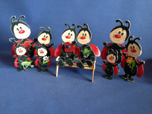 Lade das Bild in den Galerie-Viewer, Marienkäfer als Standfigur aus Holz Basteln mit Kindern, Dekoration mit Kindern gestalten, Frühjahrsdekoration gestalten, Tiere aus Holz basteln, Haustiere malen, Tiere aus Holz malen, Bastelsets Tiere, Marienkäfer aus Holz basteln, Käfer mit Kindern malen, Jahrsesdeko basteln, Geschenkideen zum Basteln, Kleinteile zum Bemalen,  Geschenkideen zum Basteln, Tiere aus Holz malen, Basteln mit Kindern, Haustiere malen, Tiere aus Holz basteln, Bastelsets Tiere, Frühjahrsdekoration gestalten, Kleinteile zum Bemal
