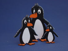 Lade das Bild in den Galerie-Viewer, Pinguin als Standfigur aus Holz Tiere basteln mit Holz, Pinguin im Winter gestalten, basteln mit Kindern einfach, Weihnachtsbasteln, Weihnachtsdeko gestalten, Bastelidee Weihnachten, Weihnachtsdekoration, Pinguine malen, weihnachtliches Bastelset, Geschenkidee für Weihnachten, Pinguin aus Holz basteln, Bastelset Weihnachten, Pinguin aus Holz basteln, Tiere basteln mit Holz, basteln mit Kindern einfach, Weihnachtsdekoration, Pinguine malen, Bastelset Weihnachten, Weihnachtsbasteln, Geschenkidee für Weihnac