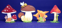 Lade das Bild in den Galerie-Viewer, Pilze zum Stellen mit Tiere aus Holz (8erSet) Streuteile Holz, Pilze aus Holz, Basteln mit Holz, Pilze zum Basteln, Basteln mit Holz für Kinder, Streuteile diy, Herbstdeko selbst gestalten, Kleine Holzteile, Dekoration für den Herbst basteln, Holzteile bemalen, Fliegenpilz zum Bemalen, Holzteile, Basteln mit Holzteile, VGH 6910SB