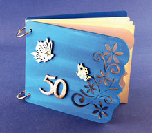 Lade das Bild in den Galerie-Viewer, Scrapbook mit Blumenranke aus Holz und 6 Einlegeseiten Fotoalbum Gestaltungsideen, Fotoalbum zum Basteln, Fotoalbum zum Bemalen, Fotoalbum scrapbooking, Fotoalbum gestalten, Scrapbookideen, Scrapbooks, Fotoalbuminspiration, Fotoalbum diy, Scrapbooks, Fotoalbum Gestaltungsideen, Fotoalbum gestalten, Scrapbookideen, Fotoalbum zum Bemalen, Fotoalbum scrapbooking, Fotoalbum zum Basteln, Fotoalbuminspiration, Fotoalbum diy, MEB 4425