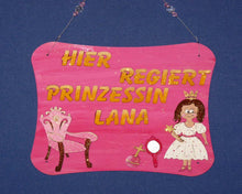 Lade das Bild in den Galerie-Viewer, Thron aus Holz Holzteilchen zum Anmalen, Basteln mit Holz, Ideen aus Holz für Kinderzimmer, Türschilder basteln, Basteln mit Kindern, Holzteile bemalen, Prinzessin basteln, Holzteile bemalen, Basteln mit Holz, Prinzessin basteln, Ideen aus Holz für Kinderzimmer, Holzteilchen zum Anmalen, Basteln mit Kindern, Türschilder basteln, PZH 7312