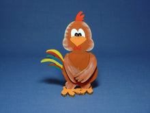 Lade das Bild in den Galerie-Viewer, Osterbasteln einfach mit Kindern, Basteln für Osterdeko, Osterdeko selbst gestalten, Hähnchen, Hahn, Ostergeschenk selber basteln, Bastelidee Ostern, basteln mit Kindern, Küken , Osterbasteln mit Kindern einfach, Gockel, Hühnchen, Geflügel, Bastelideen für Ostern, Henne, Standfigur Ostern, Basteln zu Ostern mit Kindern, Osterdekoration aus Holz gestalten, KKH 9109SB
