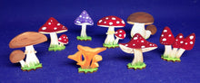 Lade das Bild in den Galerie-Viewer, Pilze zum Stellen ca. 5cm aus Holz Streuteile diy, Streuteile Holz, Holzteile, Pilze zum Basteln, Holzteile bemalen, Kleine Holzteile, Basteln mit Holz, Herbstdeko selbst gestalten, Pilze aus Holz, Dekoration für den Herbst basteln, Fliegenpilz zum Bemalen, Basteln mit Holz für Kinder, Basteln mit Holzteile, VGH 6905SB