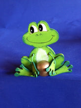 Lade das Bild in den Galerie-Viewer, Frosch aus Holz,
Schlenker-Figur mit Papierdraht-Armen und Beinen Frosch zu bemalen, Tiere aus Holz basteln, Bastelset für Bauernhof, Frühjahrsdekoration gestalten, Frösche aus Holz basteln, Schlenker Tiere aus Holz zum setzen, mit Kindern malen, Dekoration mit Kindern gestalten, Jahrsesdeko basteln, Bastelset aus Holz, Basteln mit Kindern, mit Kindern malen, Schlenker Tiere aus Holz zum setzen, Frosch zu bemalen, Frühjahrsdekoration gestalten, Jahrsesdeko basteln, Frösche aus Holz basteln, Tiere aus Holz