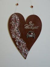 Lade das Bild in den Galerie-Viewer, Hochzeitsauto aus Holz Hochzeits Einladung, Holzideen , Hochzeitsdeko, Hochzeitsgeschenk selbermachen, Herzen aus Holz, Brautpaar aus Holz basteln, Hochzeitskarte basteln, Hochzeits Danke Karten basteln, Holz bemalen mit Acryl, Holz bemalen, Holzkunst, Hochzeitsdeko aus Holz, Holzteile für hochzeit, Basteln mit Holz,  Hochzeits Danke Karten basteln, Hochzeitsdeko, Basteln mit Holz, Herzen aus Holz, Holz bemalen, Hochzeitskarte basteln, Holzideen , Hochzeitsgeschenk selbermachen, Holzteile für hochzeit, Hoc