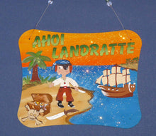 Lade das Bild in den Galerie-Viewer, Holzteilchen zum Anmalen, Holzteile bemalen, Basteln mit Holz, Basteln mit Kindern, Türschilder basteln, Piratenschiff zum Bemalen, Schiffskanone diy mit Zubehör, Pirat basteln, Schiffskanone aus Holz, PRH 4510