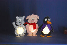 Lade das Bild in den Galerie-Viewer, 20cm Jahresdeko basteln, Tiere aus Holz gestalten, Nachtlicht für Kinder basteln, Basteln mit Kindern, Figuren bemalen, Tiere basteln mit Holz, Deko gestalten, Dekoration mit Kindern gestalten, Bastelset Katze, Tiere für Lichterketten basteln, Bastelset aus Holz, Bastelidee für Kinder, Bastelidee für Kinder, Tiere aus Holz gestalten, Nachtlicht für Kinder basteln, Tiere basteln mit Holz, Bastelset Katze, Dekoration mit Kindern gestalten, Basteln mit Kindern, Figuren bemalen, Bastelset aus Holz, Jahresdeko