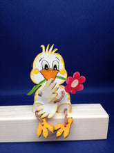 Lade das Bild in den Galerie-Viewer, Küken aus Schlenker-Figur Bastelideen für Ostern, Osterdeko selbst gestalten, Osterbasteln einfach mit Kindern, basteln für Osterdeko, Küken aus Holz, Osterdekoration aus Holz gestalten, basteln zu Ostern mit Kindern, Bastelset aus Holz zum Basteln, Küken aus Holz bemalen, Ostergeschenk selber basteln, Ostereier gestalten, basteln für Osterdeko, Bastelideen für Ostern, basteln zu Ostern mit Kindern, Osterdeko selbst gestalten, Osterbasteln einfach mit Kindern, Bastelset aus Holz zum Basteln, Osterdekorati