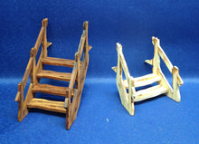 Lade das Bild in den Galerie-Viewer, Treppe aus Holz Treppe für Fairy House, Fairyhousezumbasteln , Treppe aus Holz , Holzartikel zum Basteln , Wichtelhausbasteln, Wichtelhaus , Fairyhouse , Fairyhouse Landschaften , Wichtellandschaft, Bastelideen für fairy house , Treppe anbauen an Fairy House, Holzartikel zum Bemalen , WHL 6535SB