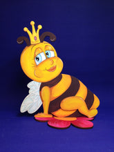 Lade das Bild in den Galerie-Viewer, Bienenkönigin als Standfigur ca. 30cm aus Holz Bastelidee Biene, Bienenhaus, Bienenkorb, mit Kindern dekorieren, Frühjahrsdekoration Biene, Bienenzubehör, Bastelidee Biene, Frühjahrsdekoration, Bienen malen, Bienenstock, BIH 5930SB
