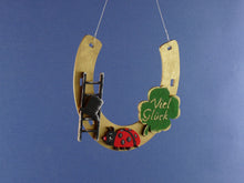 Lade das Bild in den Galerie-Viewer, Hufeisen aus Holz Glück, Holzteile bemalen, Pferd aus Holz basteln, Pferd basteln mit Holz, Dekoidee Frühjahr basteln, Bastelidee für Kinder, Bastelset aus Holz, Basteln mit Holz für Kinder, Dekoidee Kindergeburtstag, Einhorn, Bastelbedarf aus Holz, Bastelideen für Kinder, Kleine Holzteile, Jahresdeko malen, Bauernhof, Basteln mit Kindern, Bauernhoftiere, Pferd gestalten, Basteln mit Holzteilen, Hufeisen aus Holz, Pferd aus Holz basteln, Einhorn, Bastelbedarf aus Holz, Bastelidee für Kinder, Hufeisen aus